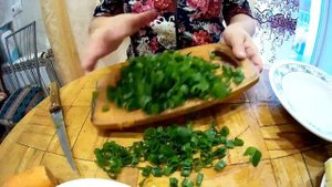 Рыбный суп уха с помидорами и имбирём