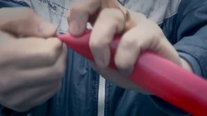 Как завязать воздушный шарик (шдм) / How to tie a balloon?