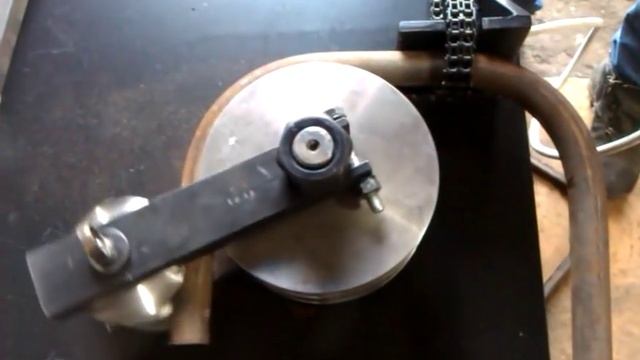 гибка круглой трубы в угол