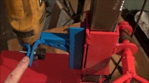 Сверлильный станок из дрели своими руками.