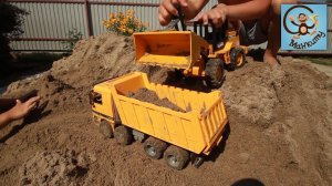 Машинки игрушки, болота и строим бассейн. МанкиТайм