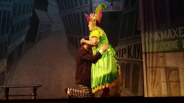 "Современный театр" - "За двумя зайцами" смотреть онлайн