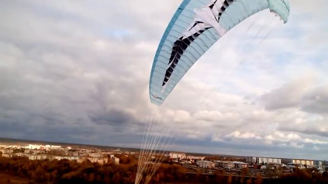 Неожиданное знакомство с однослойным  парапланом. смотреть онлайн