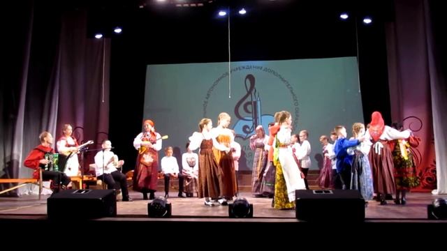 Фольклорный ансамбль "Крупица" на отчетном концерте Лихославльской детской школы искусств смотреть онлайн