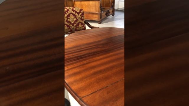 Овальный антикварный обеденный стол из массива дерева смотреть онлайн