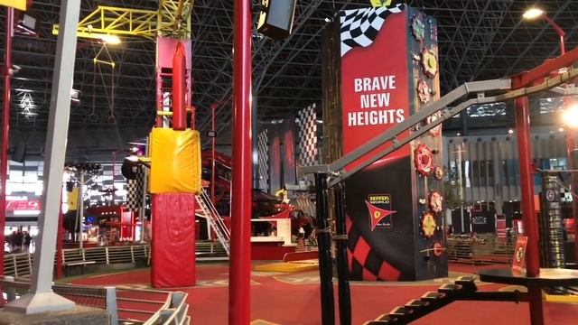 Ferrari World Abu dhabi Experience смотреть онлайн
