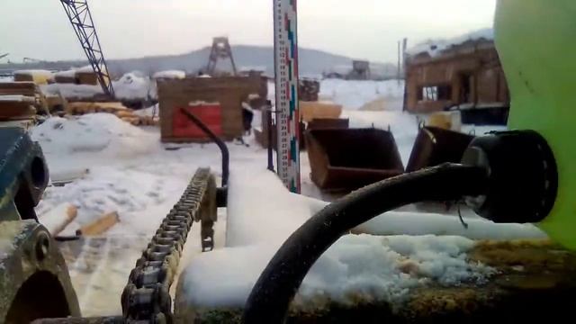 Ленточная пилорама - Как пилить по два бревна разного размера Советы рамщика новичкам смотреть онлайн