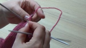 Варежки спицами. Палец индийским клином. Подробный МК. How to knitt a mittens