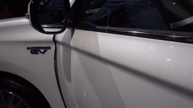 2020 MITSUBISHI OUTLANDER PHEV White - Mitsubishi Outlander PHEV 2020 - 三菱 アウトランダー PHEV 2020年モデル смотреть онлайн