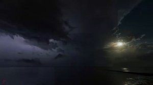 Грозовой портал Кататумбо на озере Маракайбо