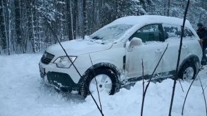 Opel Antara застрял в снегу