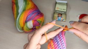 Шапка крючком из секционной пряжи. Как из одного мотка у меня получились 2 аксессуара.