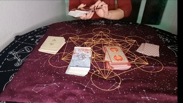 ГАДАНИЕ на ОТНОШЕНИЯ...Когда м.ч. сделает ПРЕДЛОЖЕНИЕ#гадания#отношения#таро#игральныекарты#ленорма