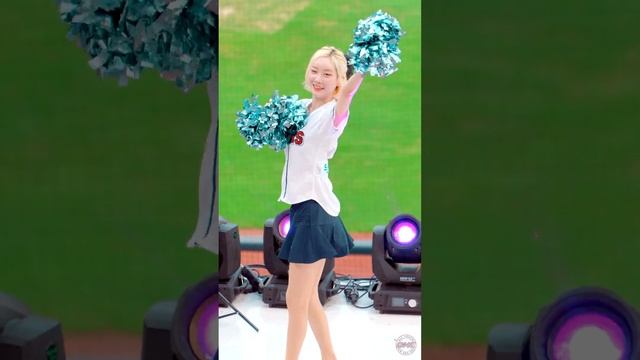 [4K] Seo Hyun-Sook Cheerleader 'I Love It' Performance Fancam | Doosan Bears 230803 смотреть онлайн