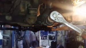 Замена сайлентблока нижнего рычага в раме Terrano 1, 2 . Боль и унижение?)