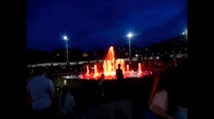 Аллея героев в Саратове, поющий фонтан