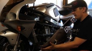 Kawasaki Ninja ZX7R Oil Change - Motul Motor Oil & Inspection - DIY