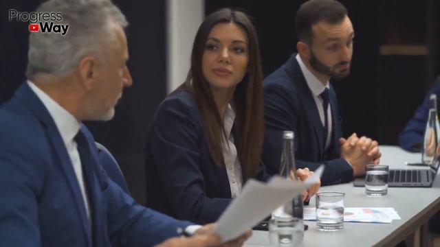 Уборщица помогла шефу заключить выгодную сделку...