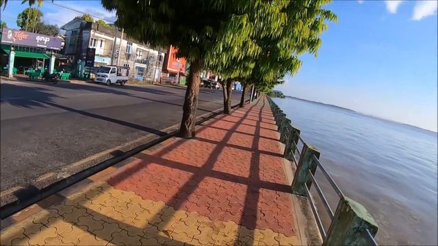 Settling Into Mawlamyine and the Breeze Guest House смотреть онлайн