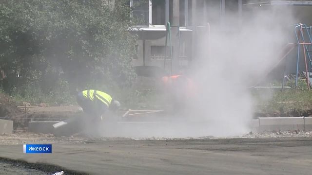 Парковки, тротуары и новые детские площадки появятся в двух десятках дворов Ижевска смотреть онлайн