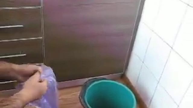 Куда деваем мусор и где берем питьевую воду. смотреть онлайн