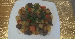 ЖАРЕНАЯ КАРТОШКА С МЯСОМ И ОВОЩАМИ#картошкасмясом#картошкажареная#картофельсовощами