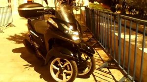 Крутые мотоциклы. С двумя передними колёсами.