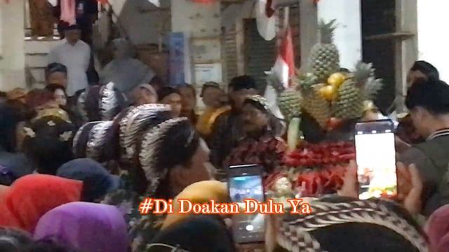 PASAR KLIWON TEMANGGUNG NDUE GAWE KIRAB TUMPENG смотреть онлайн