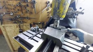 Фрезеровка на 676 станке, скоростной головкой лыски под гаечный ключ.