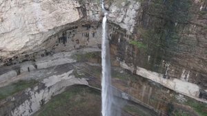 Водопад «Тобот»