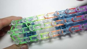 Хамелеон из резинок.Фигурки из резинок.Как плести из резиночек