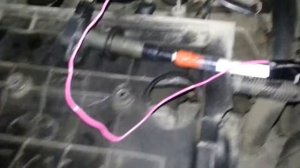 Проверка катушек зажигания на пробой при работающем двигателе.