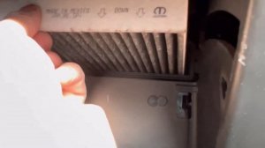 Jeep grand Cherokee wk2 how to change cabin air filter замена салонного фильтра