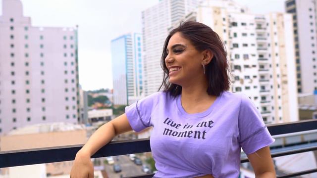 Larissa Fabro - Velha Infância (Cover) смотреть онлайн