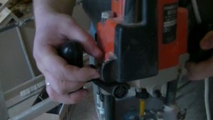 Как выбрать фрезера для установки межкомнатных дверей