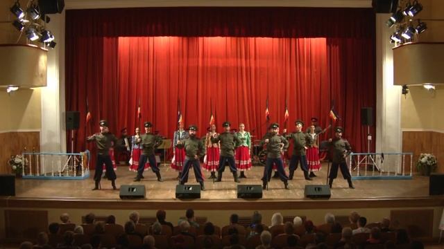 Казачий ансамбль песни и танца «Легенда» (Ростов-на-Дону).