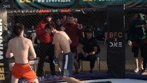 Дебют в мма "Боксер против проф бойца мма"