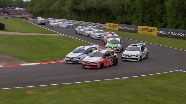 Highlights - Oulton Park - Clio Cup 2017 смотреть онлайн