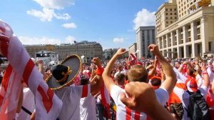 Польские болельщики на Манежной площади ЧМ2018
