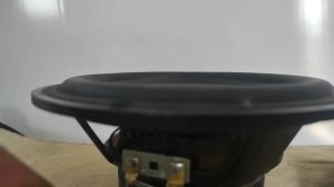 как определить полярность динамика ?