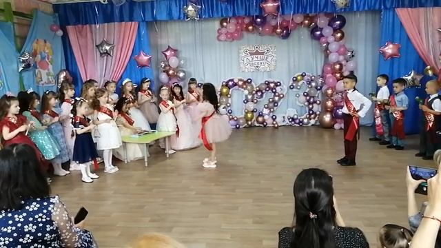 Выпускной 2023 "Лучше всех" смотреть онлайн