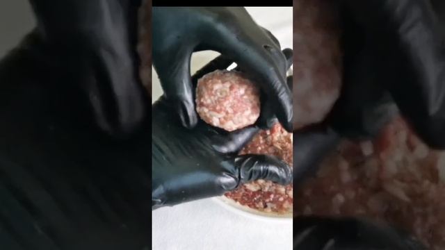 Тефтели с рисом и томатным соусом в духовке. Тефтели в подливе. смотреть онлайн