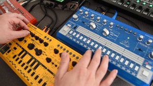 Behringer TD-3 MO test of FM Filter modulation jamming (Improvised)