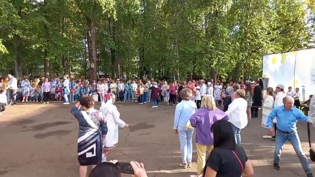 Народное гулянье в городском сквере. Казанская - 2023, г.Малмыж