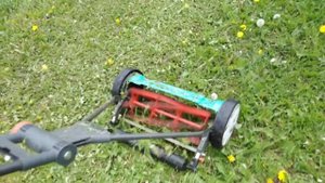 Gardena механическая газонокосилка.