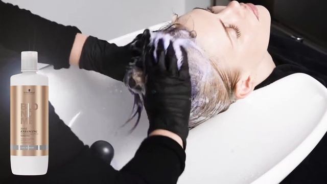 Cool Fusion using Schwarzkopf BLONDME | Salons Direct смотреть онлайн