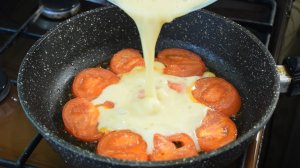Вкуснятина на завтрак за считанные минуты! У тебя есть помидор и яйцо? Недорогой и вкусный рецепт.