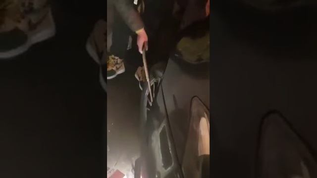 Как открутить колесо на автомобиле смотреть онлайн