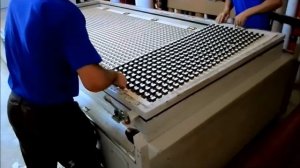 Автоматическая система подложки на вакуумный пресс