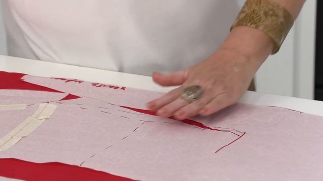 Идеальное платье для отдыха. Сарафан-бочонок из красного льна. Часть 1. Моделирование, раскрой. смотреть онлайн